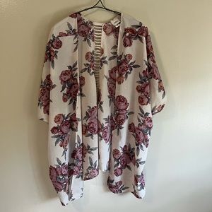 Daytrip Cream Floral Kimono Medium